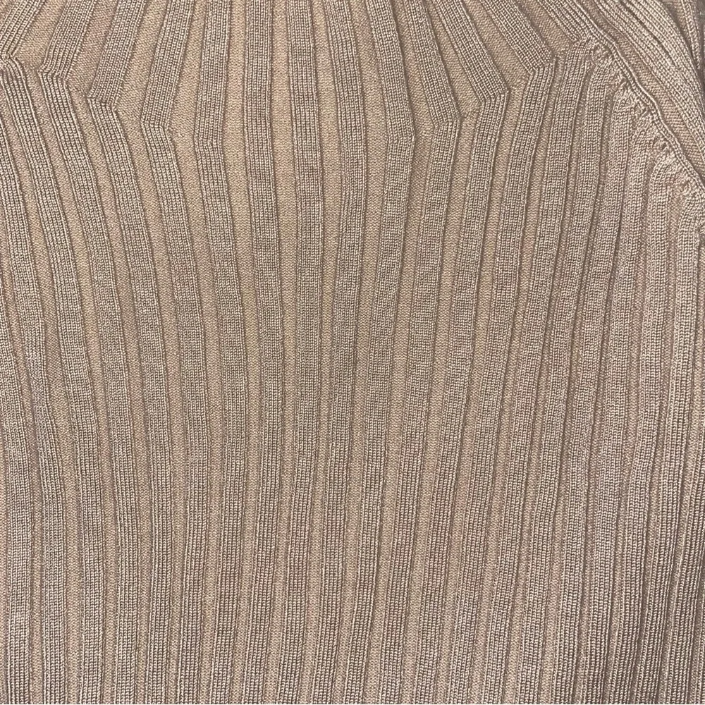 Lush Ribbed Sweater - Picture 3 of 4